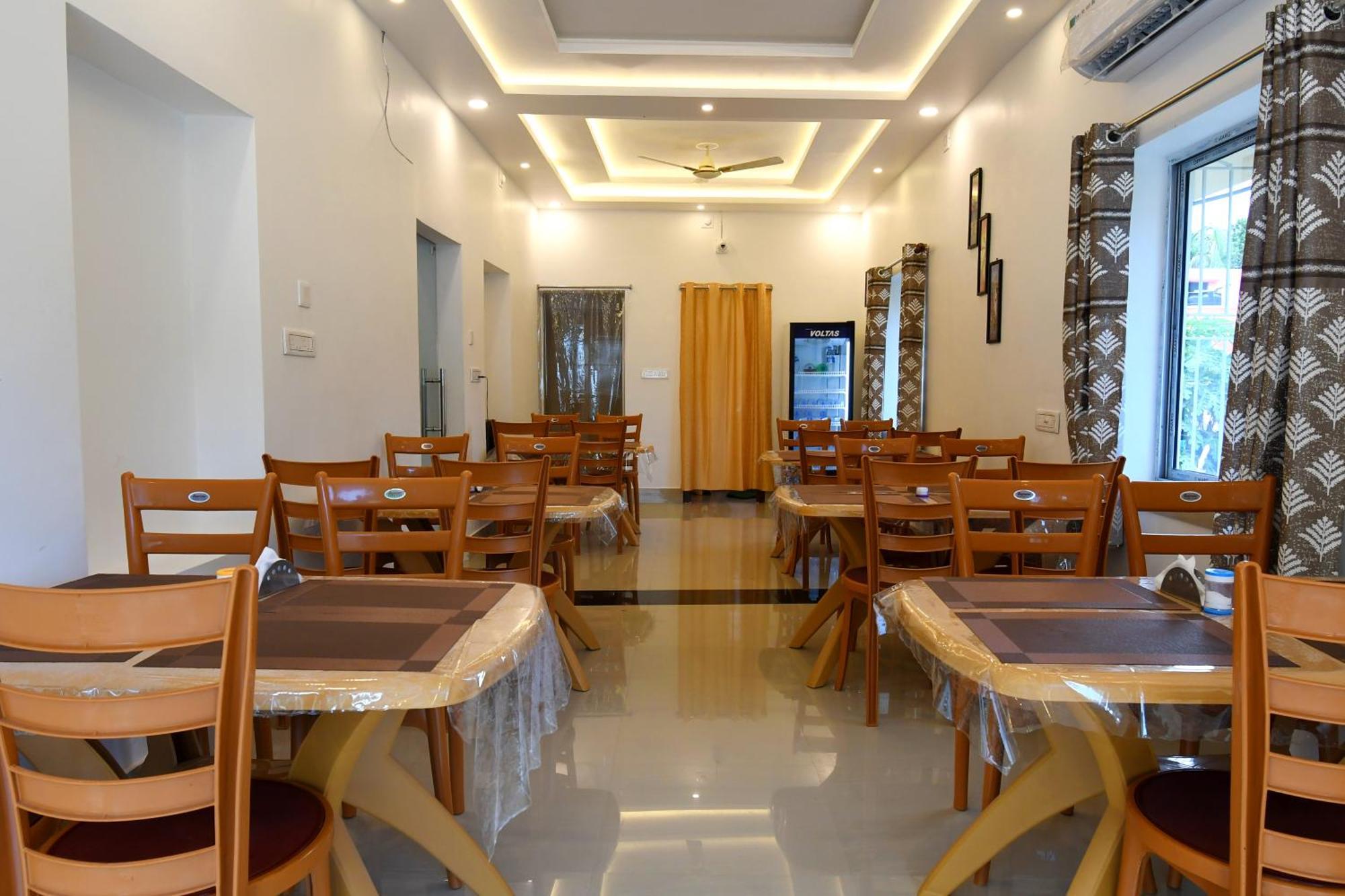 Bonobitaan Hotel & Restaurant Sri Niketan Ngoại thất bức ảnh