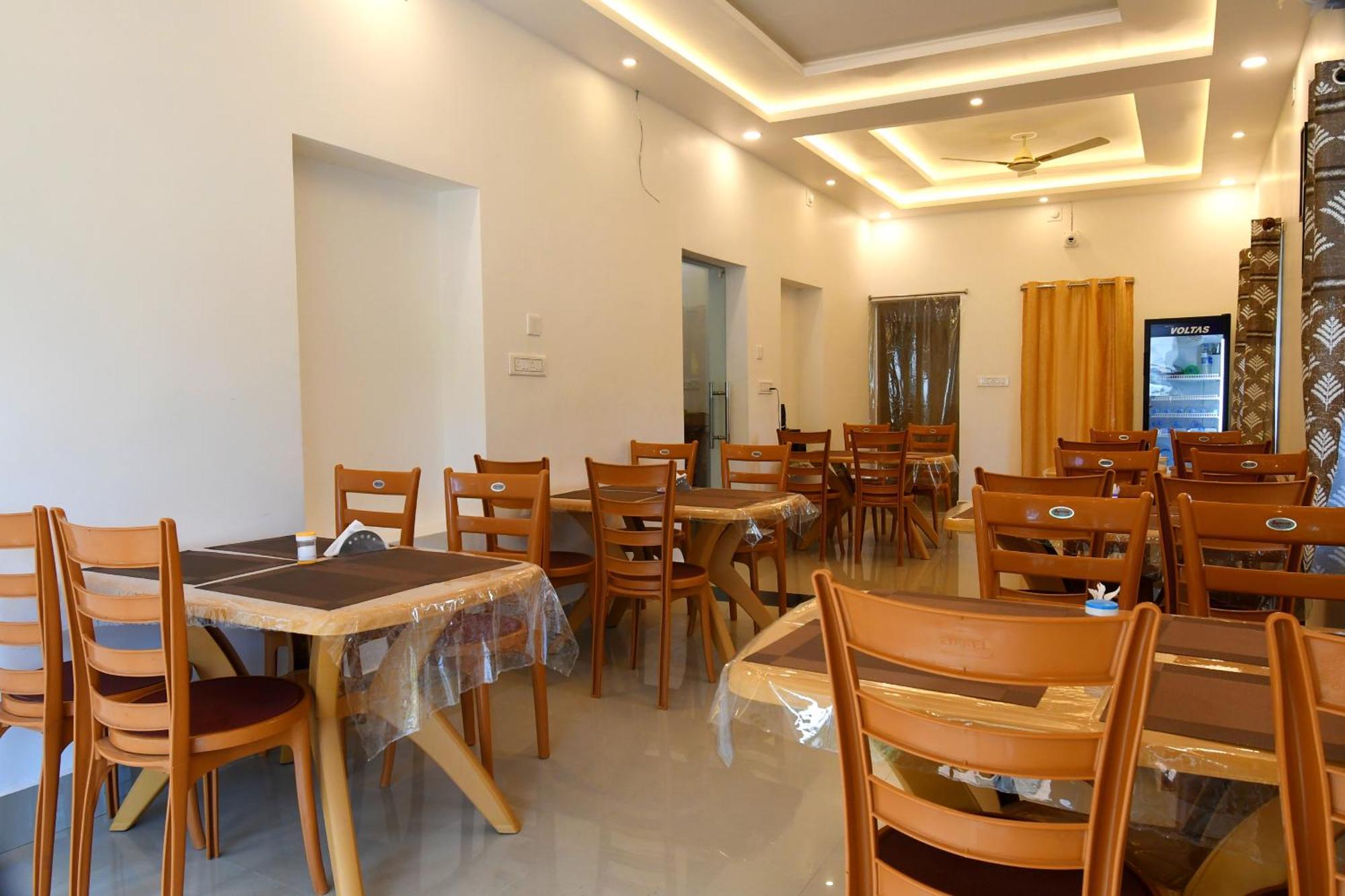 Bonobitaan Hotel & Restaurant Sri Niketan Ngoại thất bức ảnh